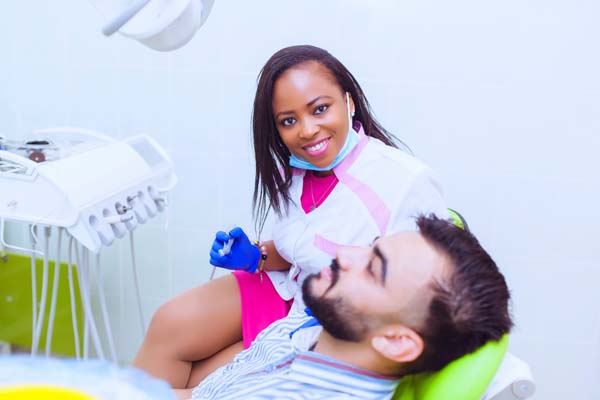 What Are The Benefits Of Laser Teeth Whitening?