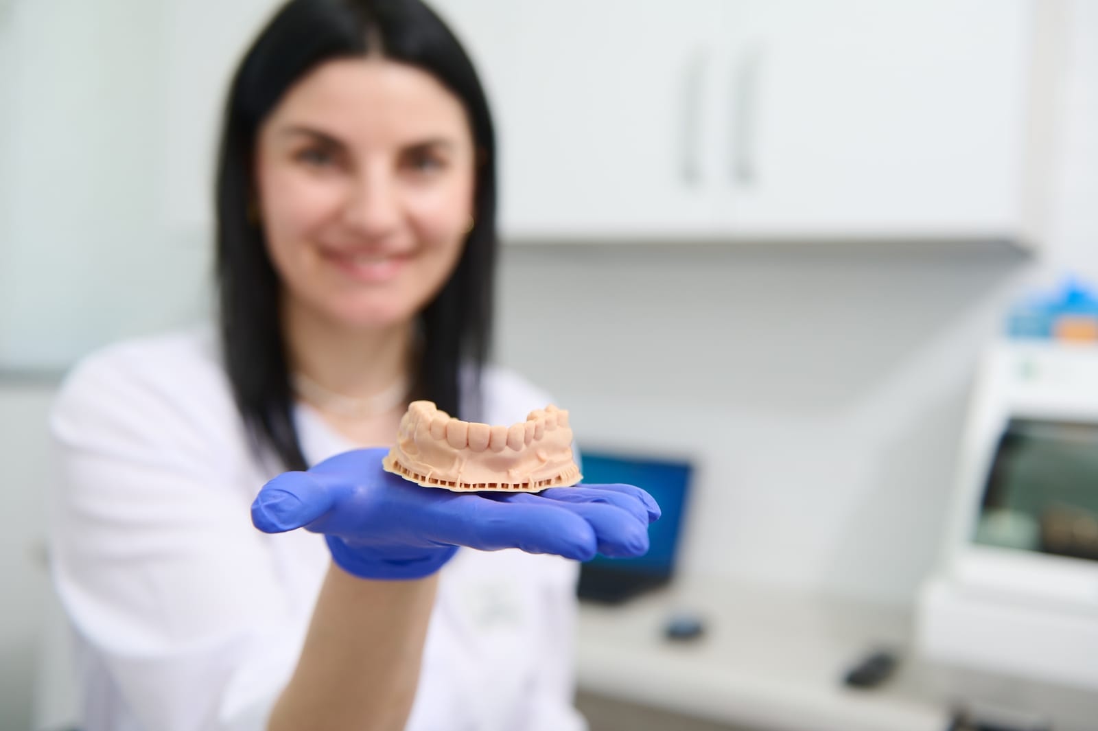 Veneers Vs Dentures—Which Is Right For You?